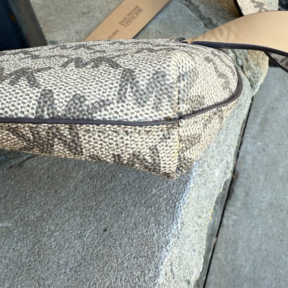NWT MICHAEL MICHAEL KORS MONOGRAM BELT CROSSBODY BAG LG/XL NEW - Picture 10 of 14